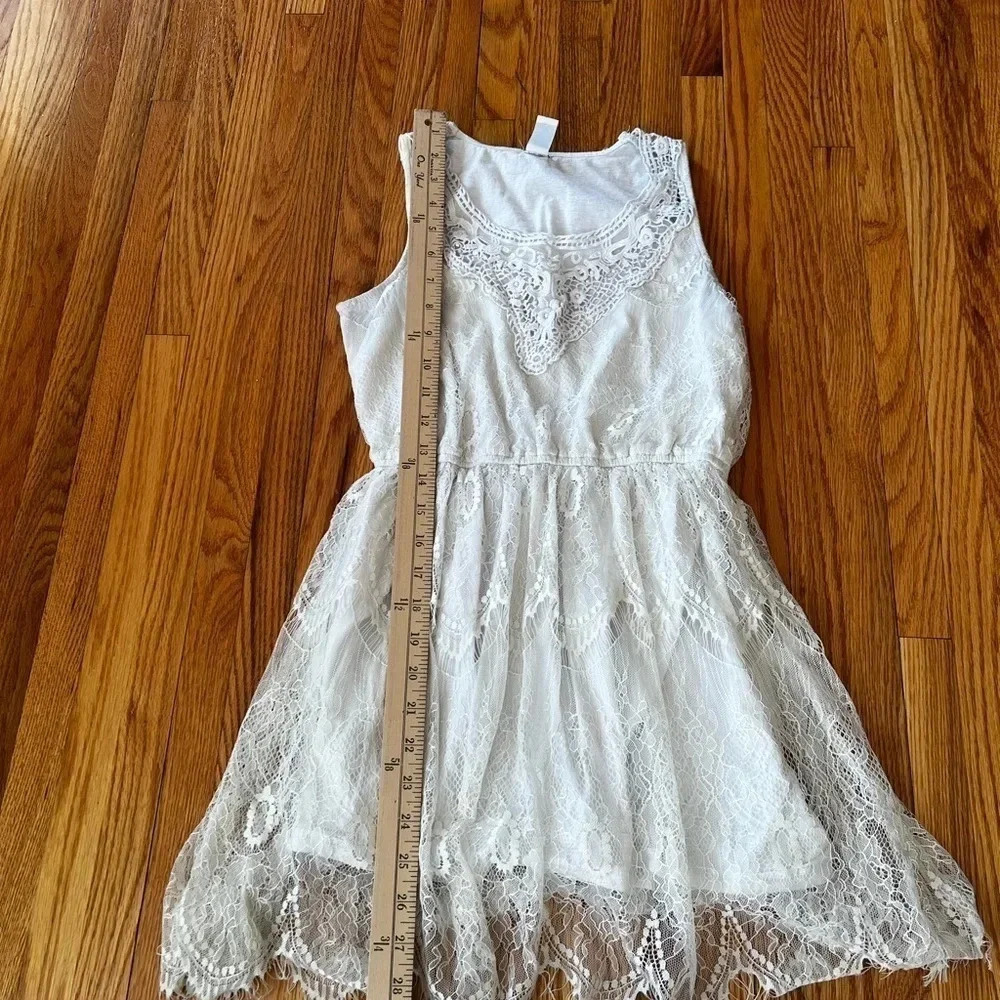 Forever21 lace dress